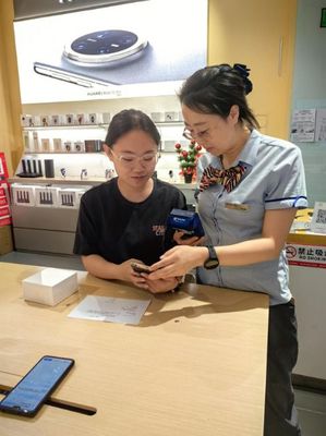 呼和浩特市總工會啟動“工會促消費 會員享普惠”活動，數碼產品消費熱潮來襲